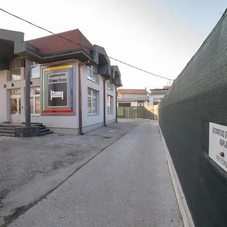 Slana Oaza Τούζλα